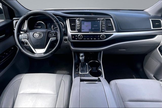 2015 Toyota Highlander AWD 4dr V6 XLE - 23017346 - 19