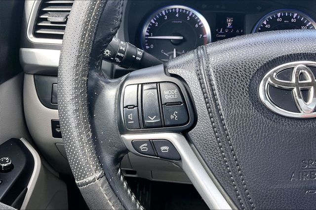 2015 Toyota Highlander AWD 4dr V6 XLE - 23017346 - 21