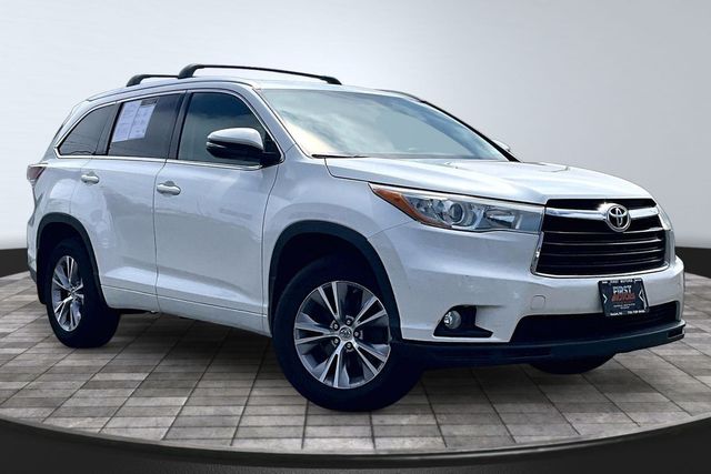 2015 Toyota Highlander AWD 4dr V6 XLE - 23017346 - 2