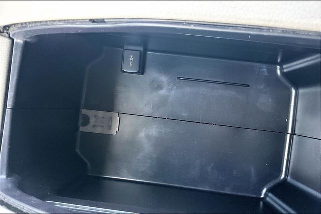 2015 Toyota Highlander AWD 4dr V6 XLE - 23017346 - 29