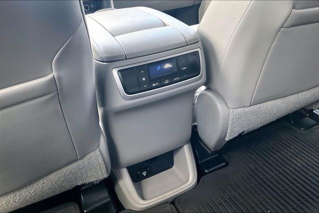 2015 Toyota Highlander AWD 4dr V6 XLE - 23017346 - 35