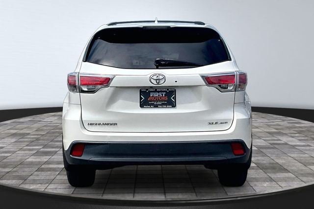 2015 Toyota Highlander AWD 4dr V6 XLE - 23017346 - 5