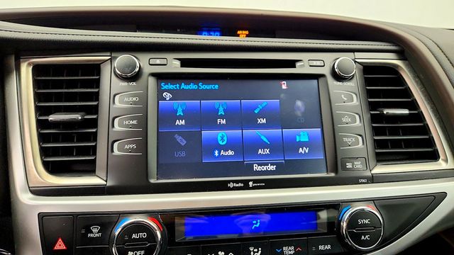2015 Toyota Highlander AWD 4dr V6 XLE - 23094115 - 16