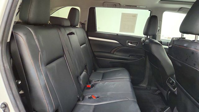 2015 Toyota Highlander AWD 4dr V6 XLE - 23094115 - 19