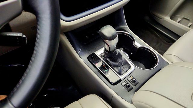 2015 Toyota Highlander AWD 4dr V6 XLE - 23029932 - 16