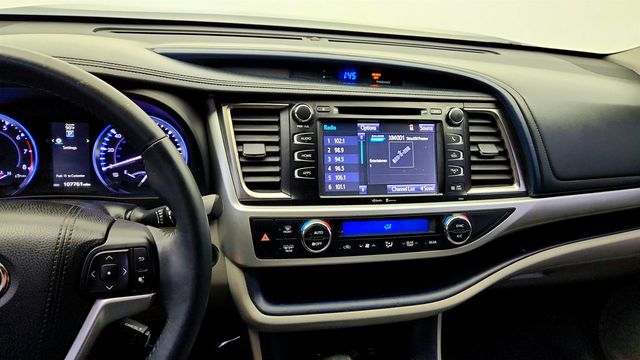 2015 Toyota Highlander AWD 4dr V6 XLE - 23029932 - 17