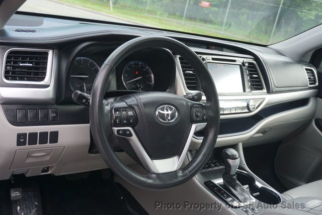 2015 Toyota Highlander AWD 4dr V6 XLE NAVIGATION REAR CAMERA HEATED SEATS 3RD ROW  - 23028491 - 16