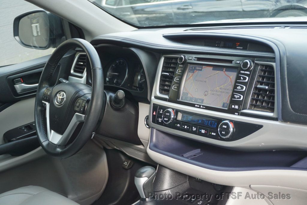 2015 Toyota Highlander AWD 4dr V6 XLE NAVIGATION REAR CAMERA HEATED SEATS 3RD ROW  - 23028491 - 17
