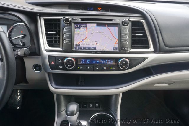 2015 Toyota Highlander AWD 4dr V6 XLE NAVIGATION REAR CAMERA HEATED SEATS 3RD ROW  - 23028491 - 18