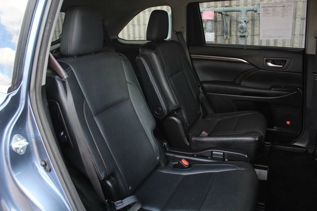 2015 Toyota Highlander AWD LIMITED W/ NAVIGATION, MOONROOF,LEATHER HEATED/ COOLED SEATS - 23005297 - 11