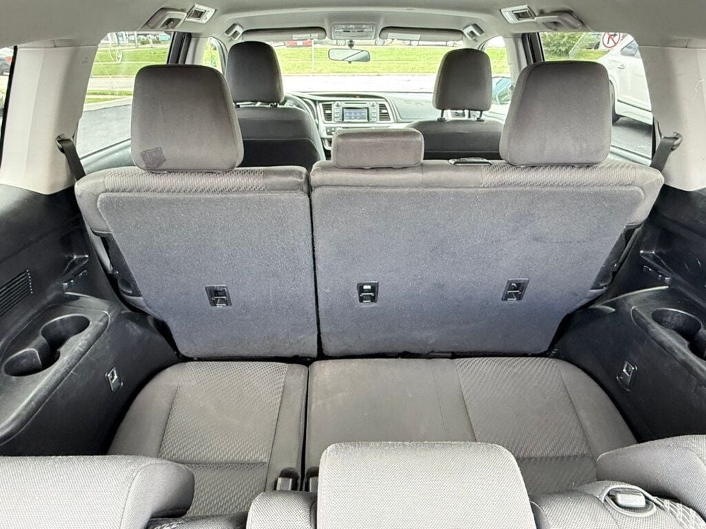 2015 Toyota Highlander FWD 4dr I4 LE - 22903642 - 38
