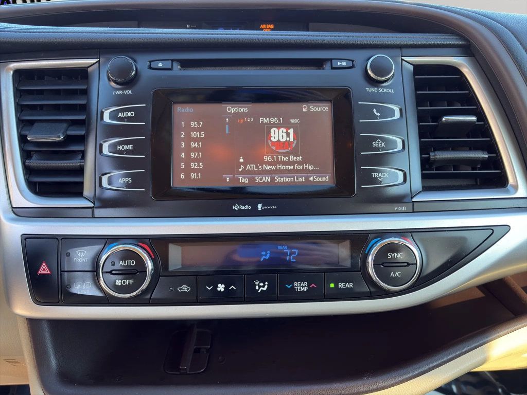 2015 Toyota Highlander FWD 4dr V6 LE Plus - 22984825 - 15