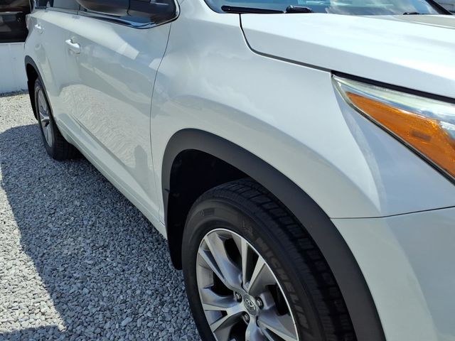 2015 Toyota Highlander FWD 4dr V6 XLE - 23048453 - 16