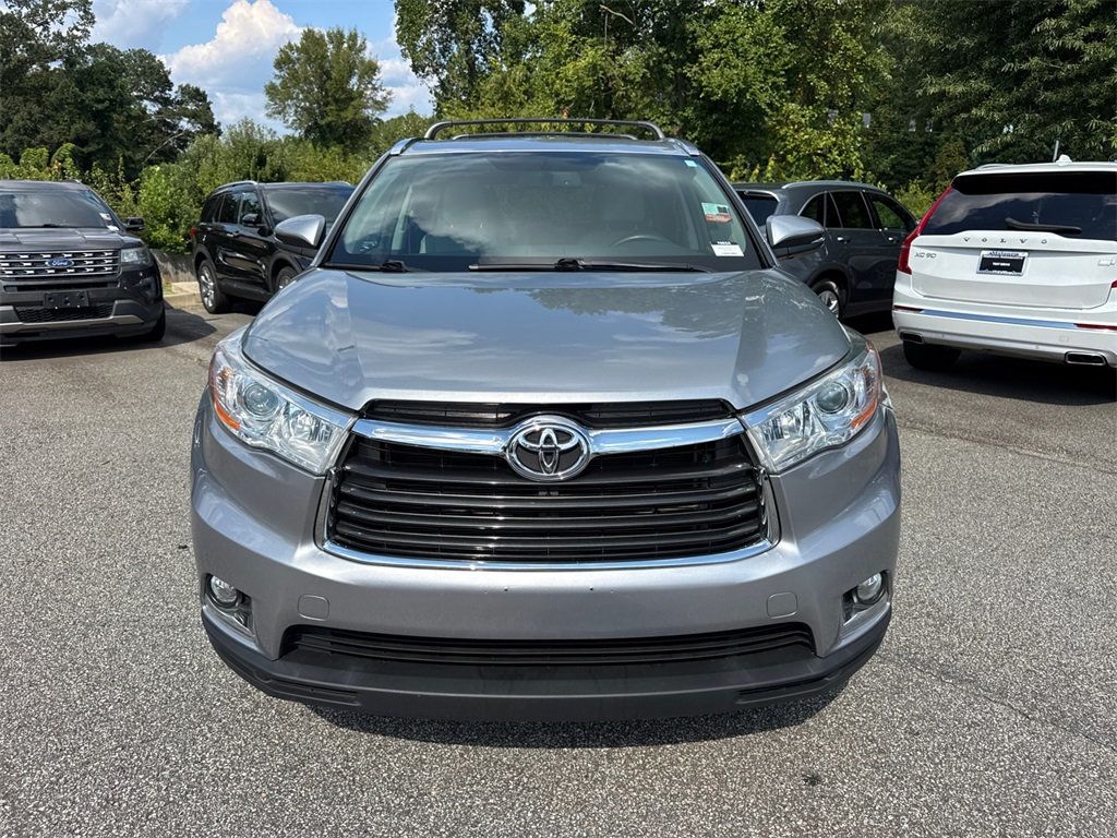 2015 Toyota Highlander Limited photo 2
