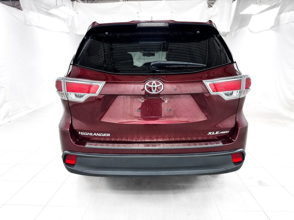 2015 Toyota Highlander XLE V6 AWD - 23033475 - 3