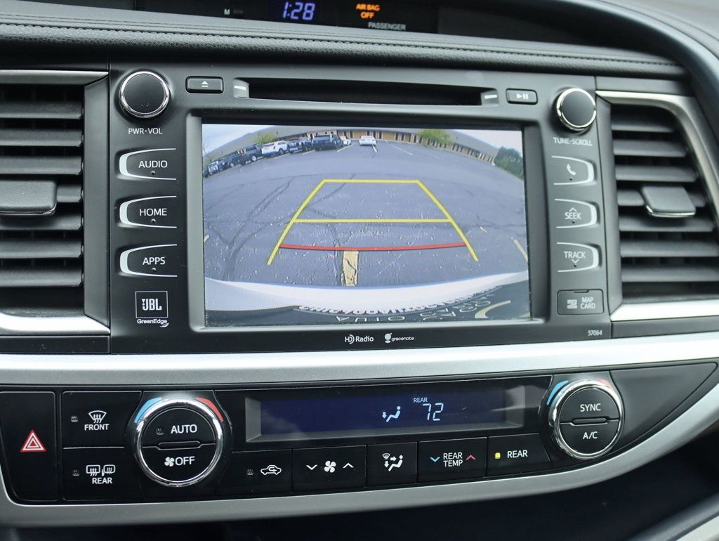 2015 Toyota Highlander Hybrid AWD 4dr Limited Platinum - 22930393 - 16
