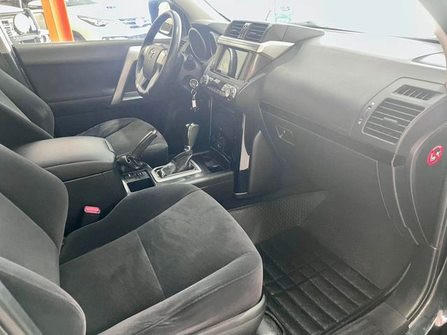 2015 Toyota Prado Disponible para alquiler Automatico  - 22994032 - 12