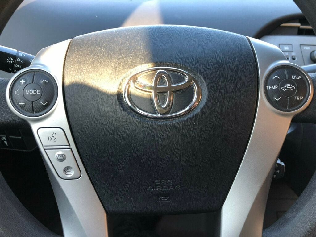 2015 Toyota Prius  - 22678859 - 12