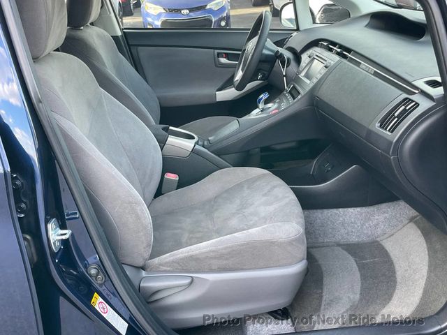2015 Toyota Prius 2015 TOYOTA PRIUS HYBRID II 4D HATCHBACK WARRANTY 615-730-9991 - 23043706 - 9