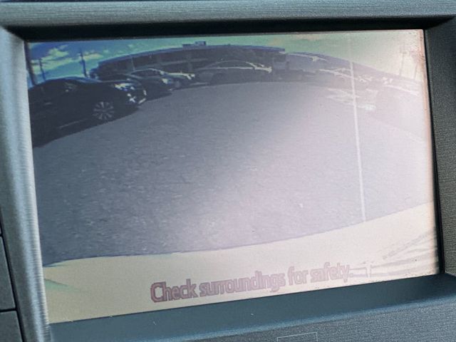 2015 Toyota Prius 5dr Hatchback Four - 22954918 - 15