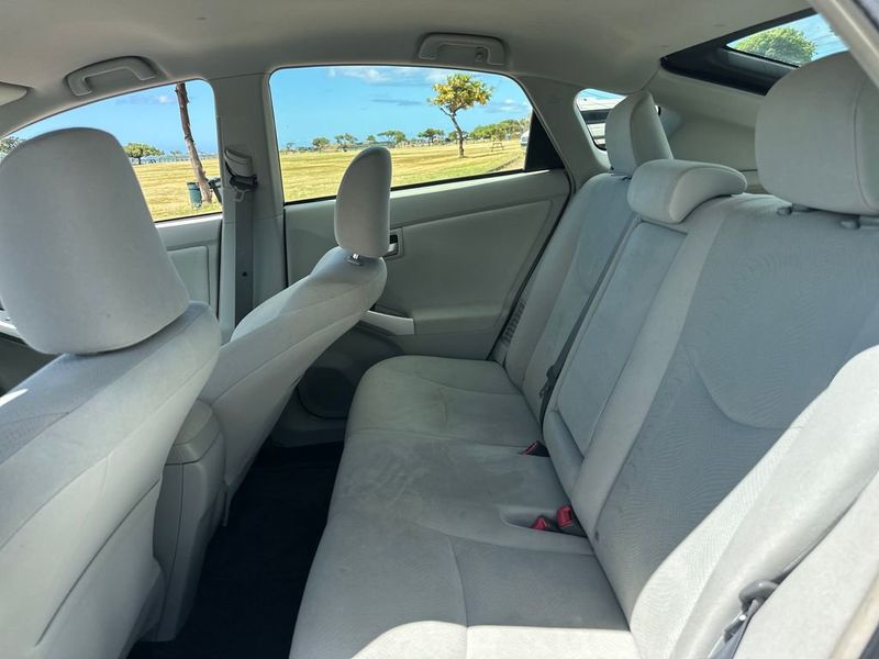 2015 Toyota Prius 5dr Hatchback Four - 23034069 - 13