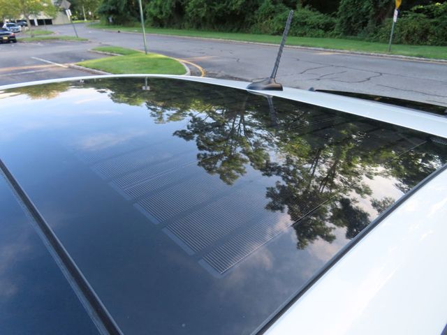 2015 Toyota Prius 5dr Hatchback Four - 23071848 - 23