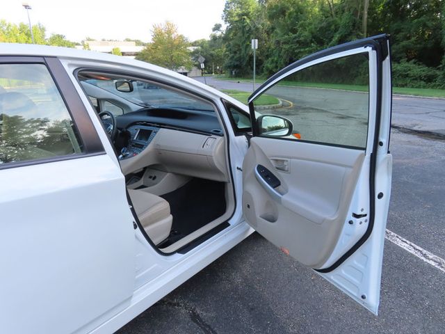 2015 Toyota Prius 5dr Hatchback Four - 23071848 - 26