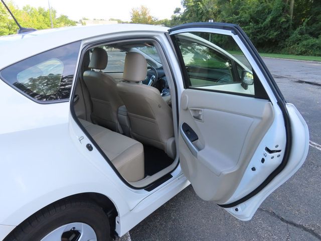2015 Toyota Prius 5dr Hatchback Four - 23071848 - 29