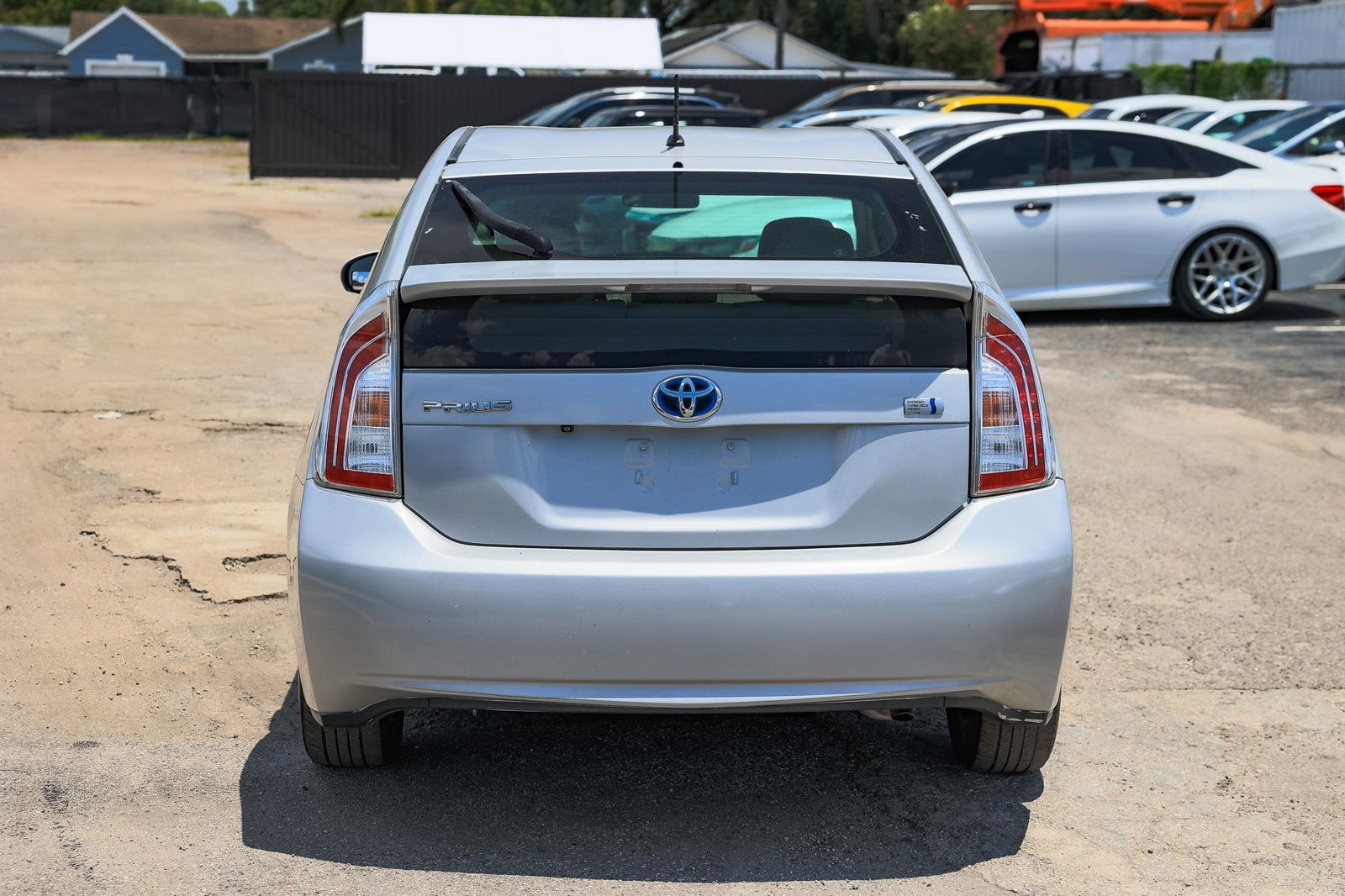 2015 Toyota Prius Four photo 11