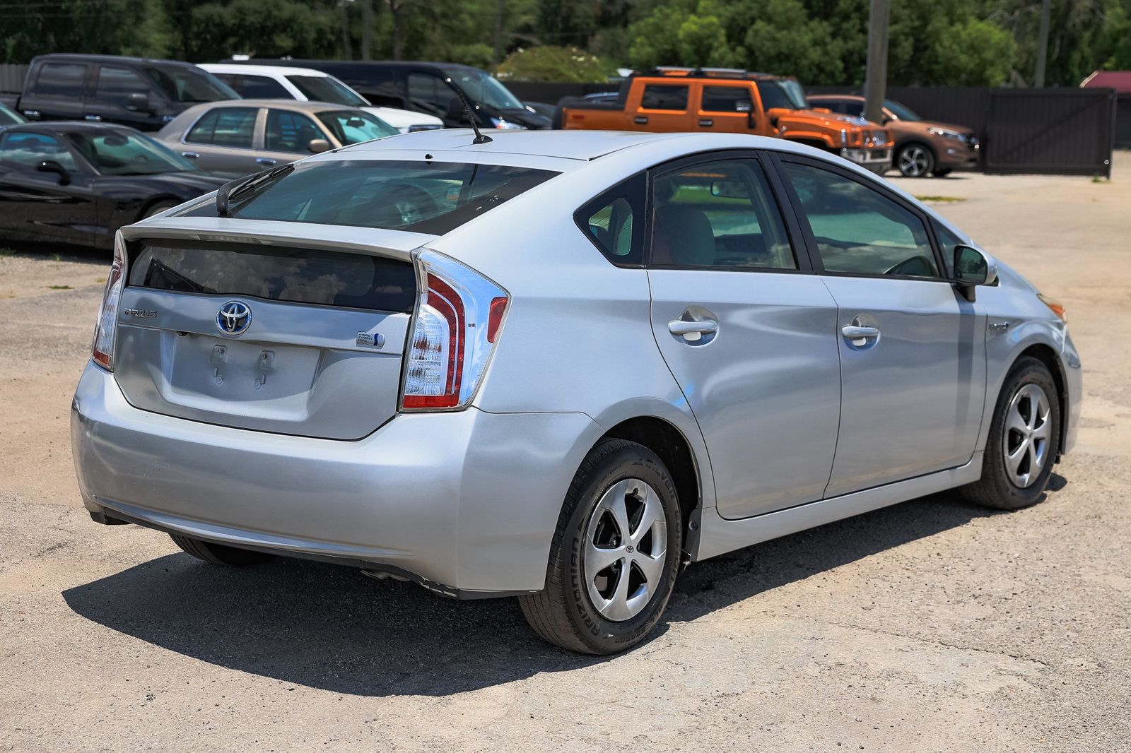 2015 Toyota Prius Four photo 13