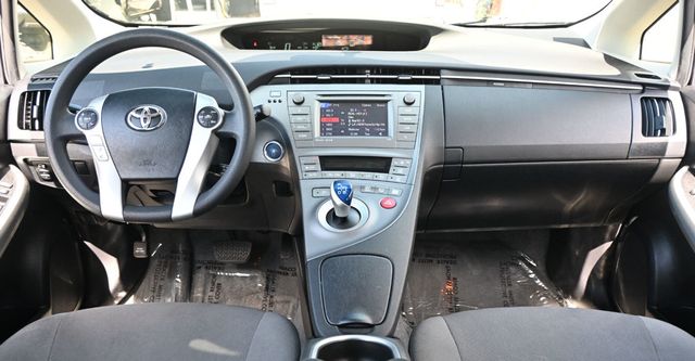 2015 Toyota Prius 5dr Hatchback Three - 23050207 - 9