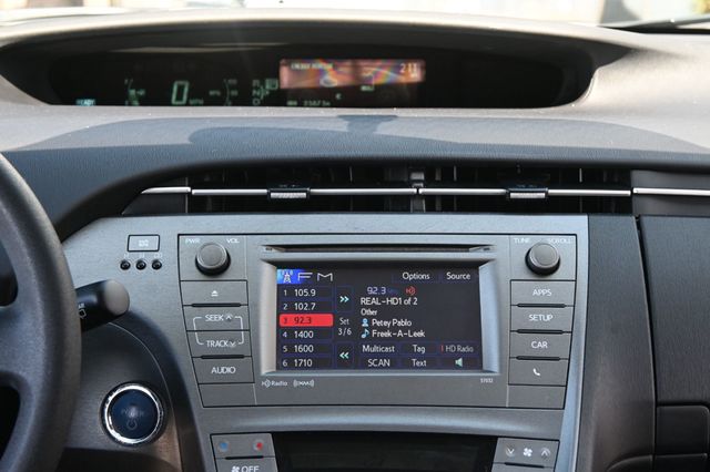 2015 Toyota Prius 5dr Hatchback Three - 23050207 - 12