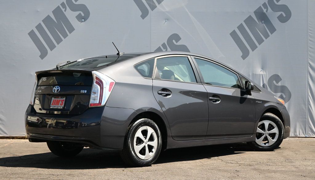 Toyota Prius photo 5