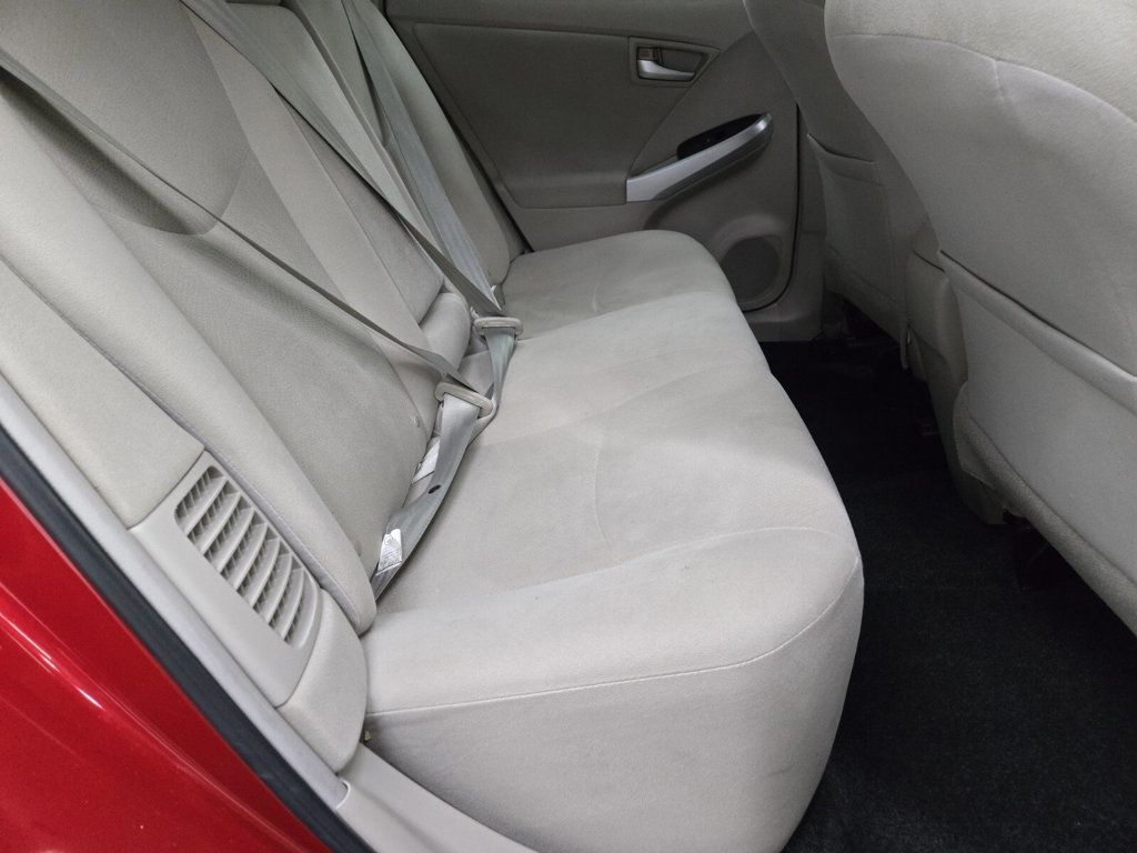 2015 Toyota Prius 5dr Hatchback Two - 22907617 - 11