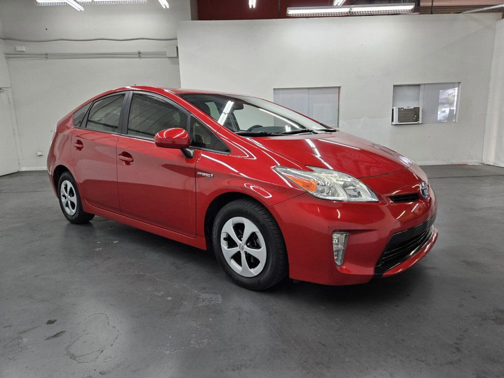 2015 Toyota Prius 5dr Hatchback Two - 22907617 - 3