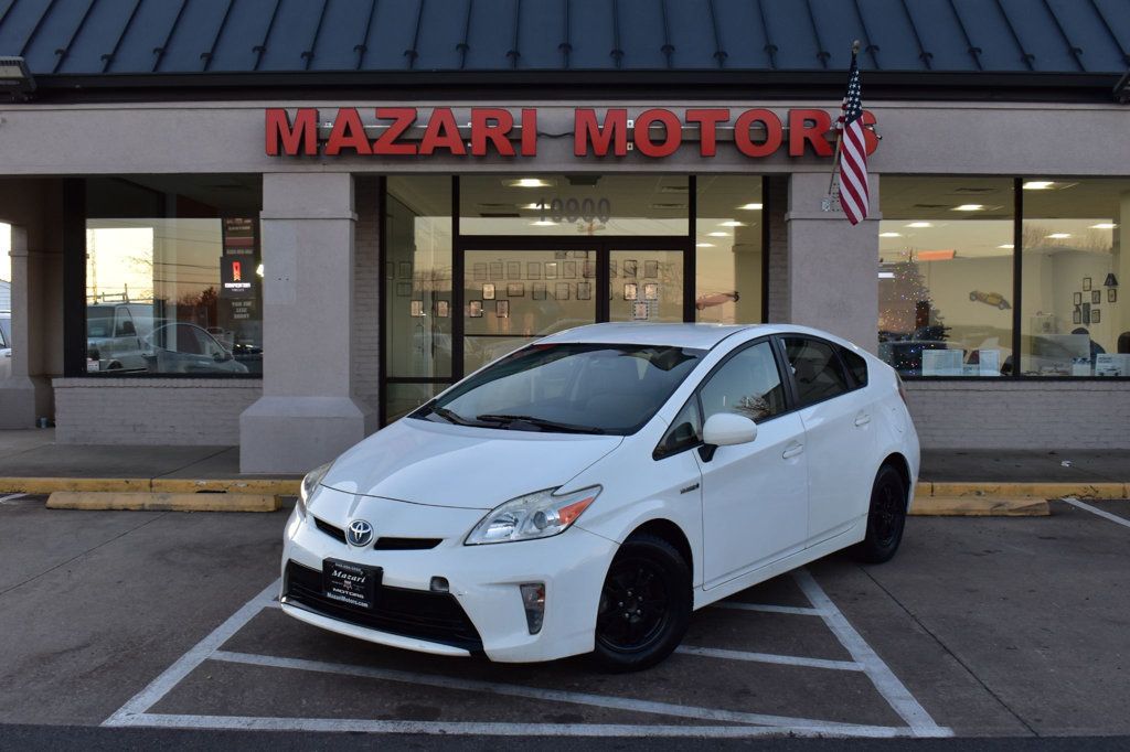 2015 Toyota Prius 5dr Hatchback Two - 22966295 - 1