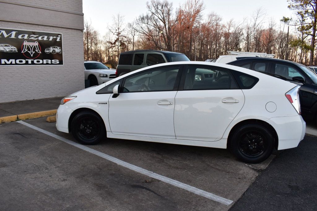 2015 Toyota Prius 5dr Hatchback Two - 22966295 - 2