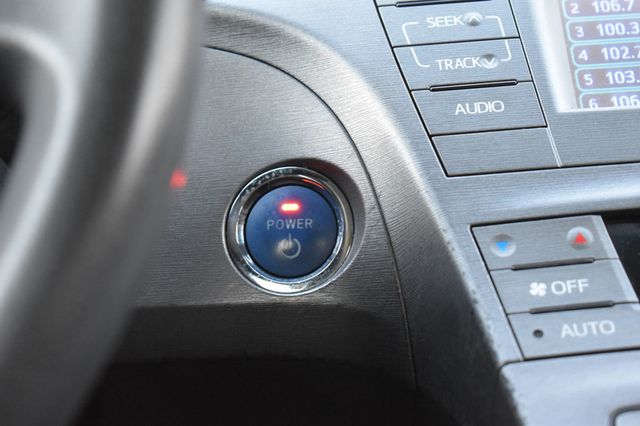 2015 Toyota Prius 5dr Hatchback Two - 22966295 - 29