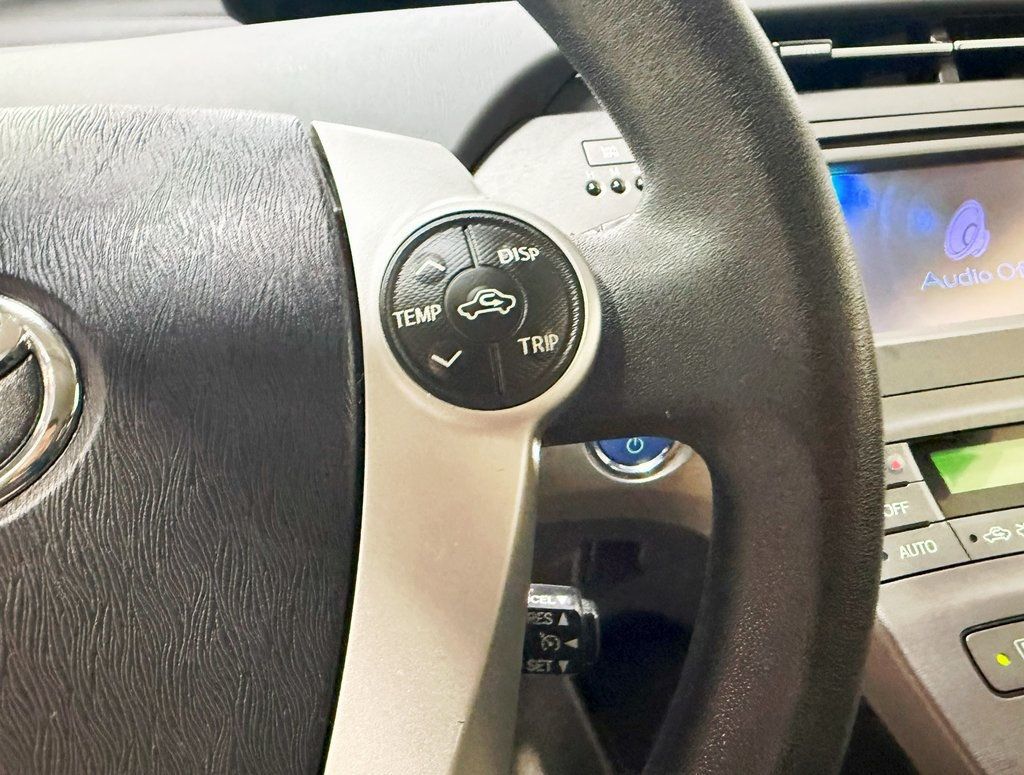 2015 Toyota Prius 5dr Hatchback Two - 22920961 - 10