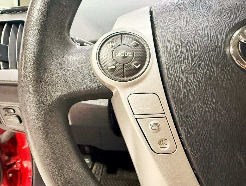 2015 Toyota Prius 5dr Hatchback Two - 22920961 - 11