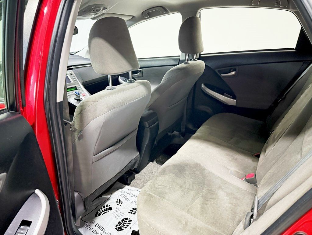 2015 Toyota Prius 5dr Hatchback Two - 22920961 - 23