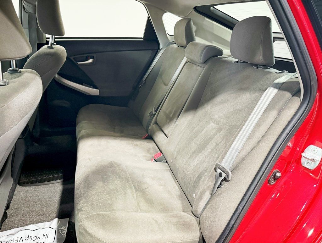 2015 Toyota Prius 5dr Hatchback Two - 22920961 - 24