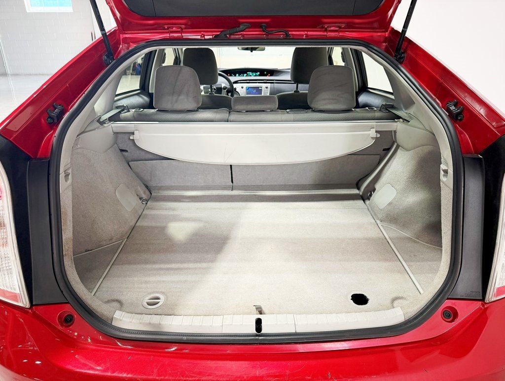 2015 Toyota Prius 5dr Hatchback Two - 22920961 - 26