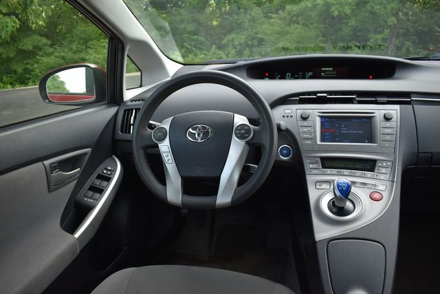2015 Toyota Prius 5dr Hatchback Two - 23043946 - 10