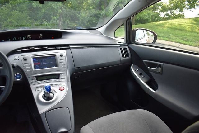 2015 Toyota Prius 5dr Hatchback Two - 23043946 - 11