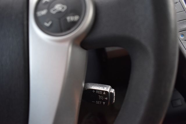 2015 Toyota Prius 5dr Hatchback Two - 23043946 - 13
