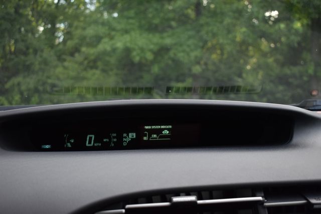2015 Toyota Prius 5dr Hatchback Two - 23043946 - 14