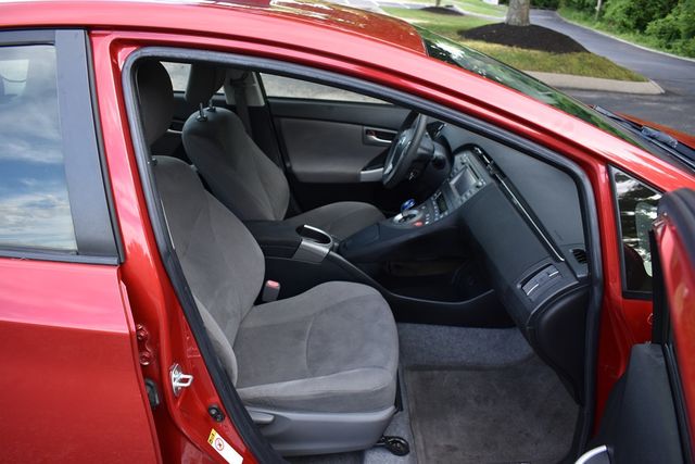 2015 Toyota Prius 5dr Hatchback Two - 23043946 - 26