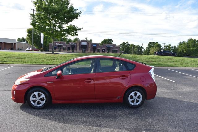 2015 Toyota Prius 5dr Hatchback Two - 23043946 - 39