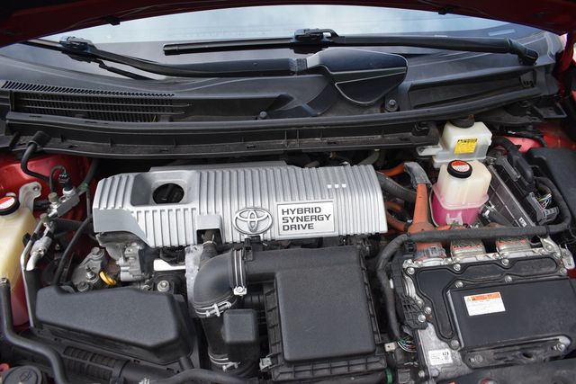 2015 Toyota Prius 5dr Hatchback Two - 23043946 - 47